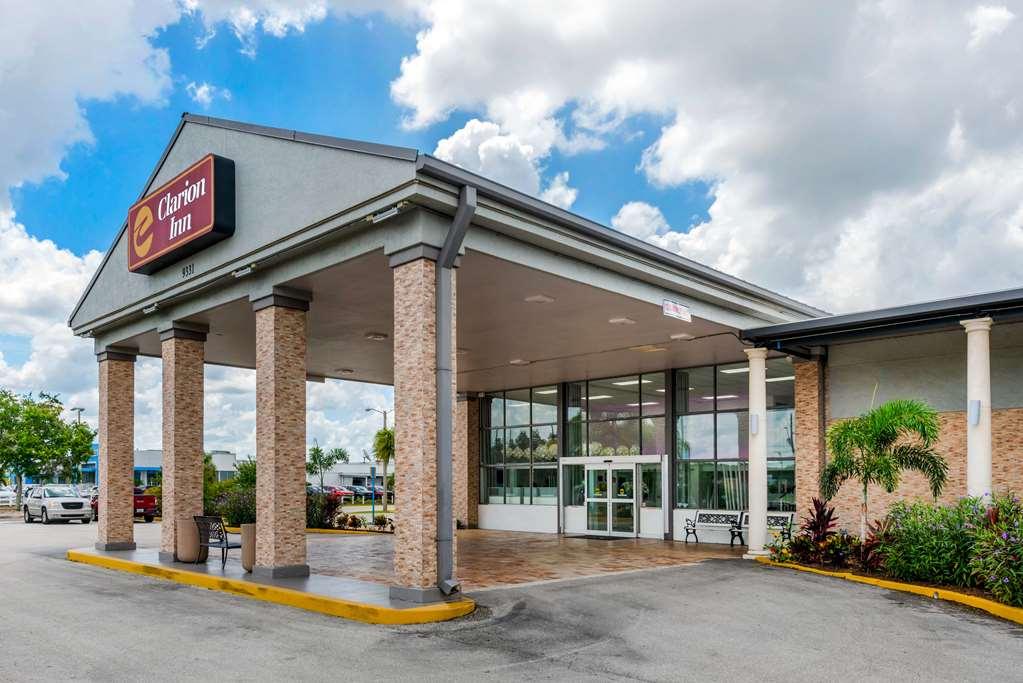 Quality Inn And Conference Center Tampa-Brandon Heartland Εξωτερικό φωτογραφία