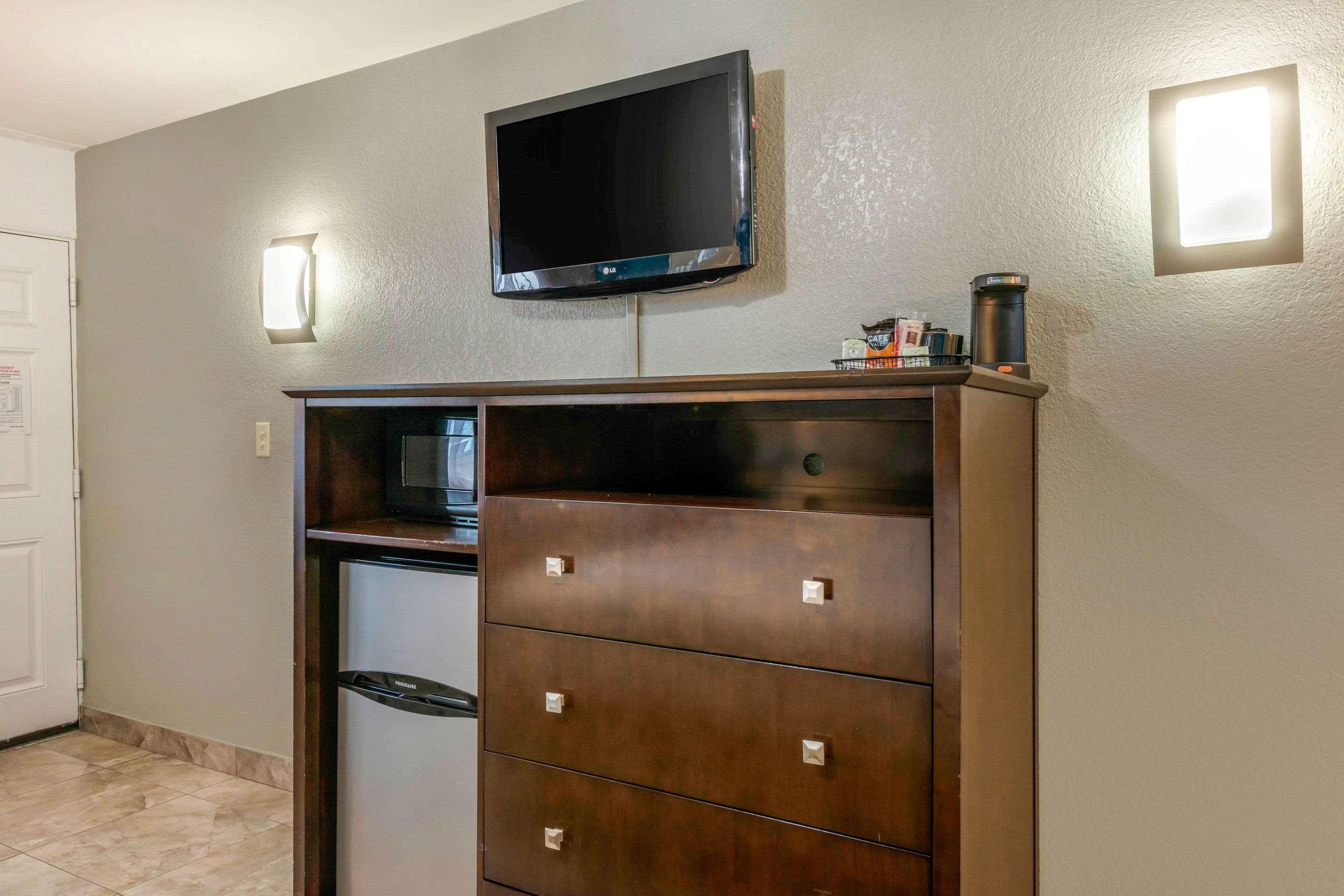 Quality Inn And Conference Center Tampa-Brandon Heartland Εξωτερικό φωτογραφία