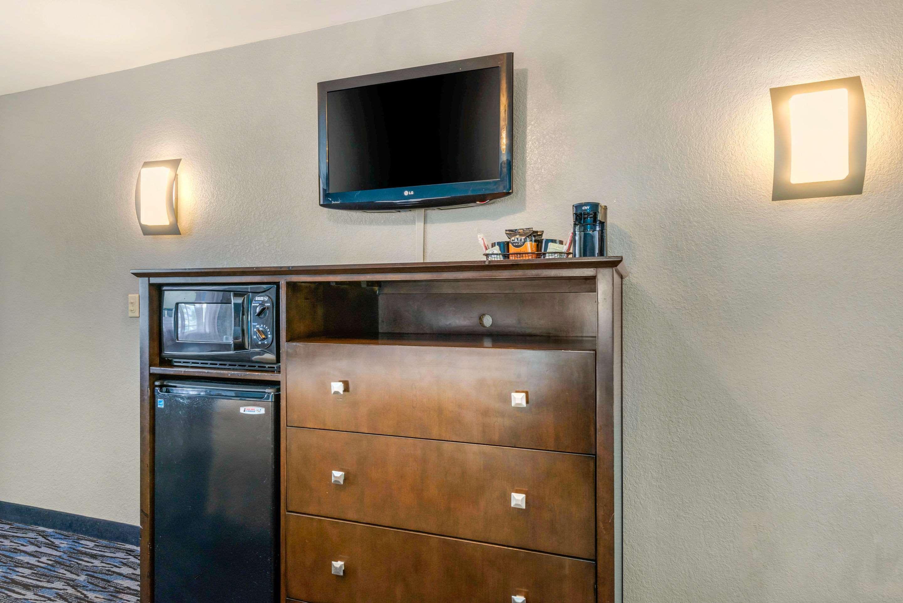 Quality Inn And Conference Center Tampa-Brandon Heartland Εξωτερικό φωτογραφία