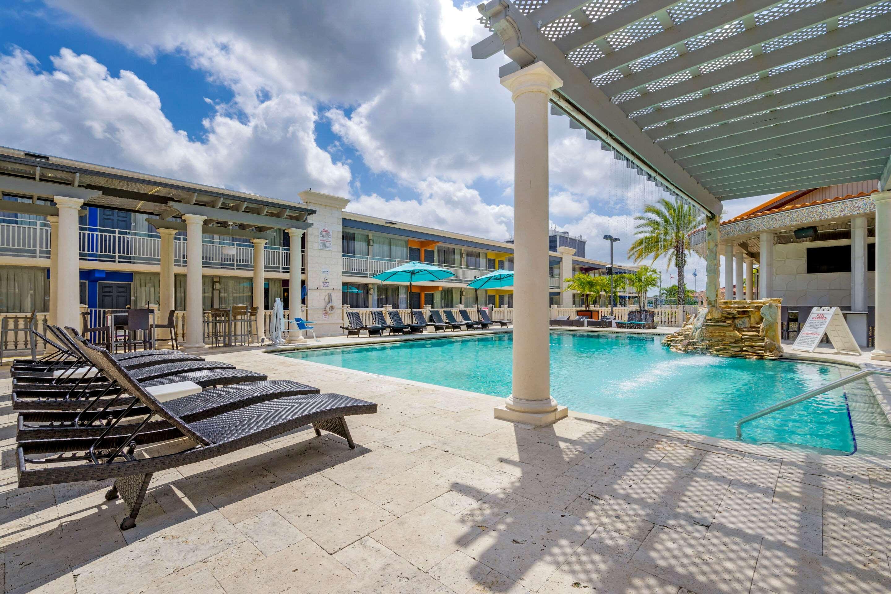 Quality Inn And Conference Center Tampa-Brandon Heartland Εξωτερικό φωτογραφία