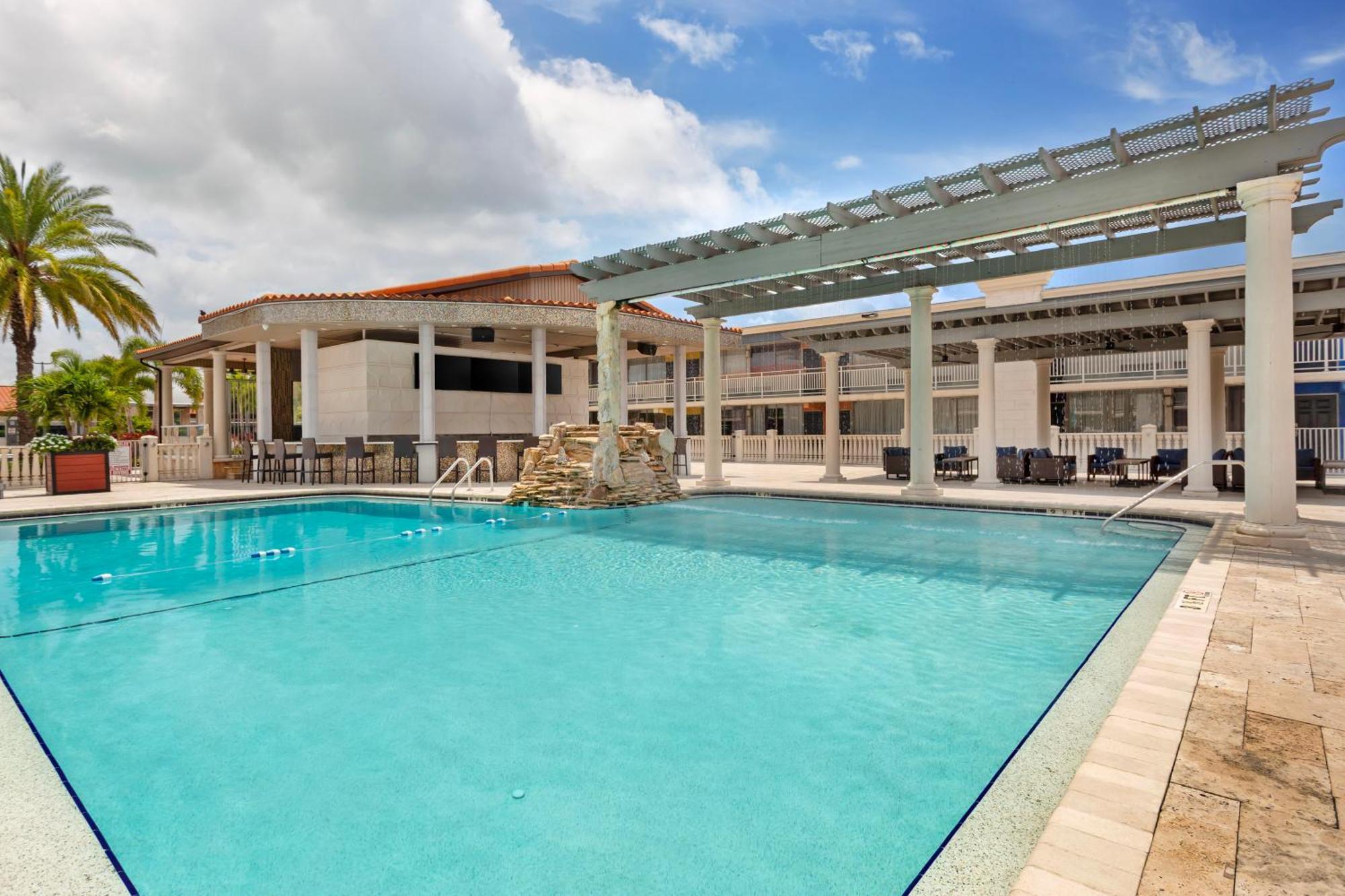 Quality Inn And Conference Center Tampa-Brandon Heartland Εξωτερικό φωτογραφία