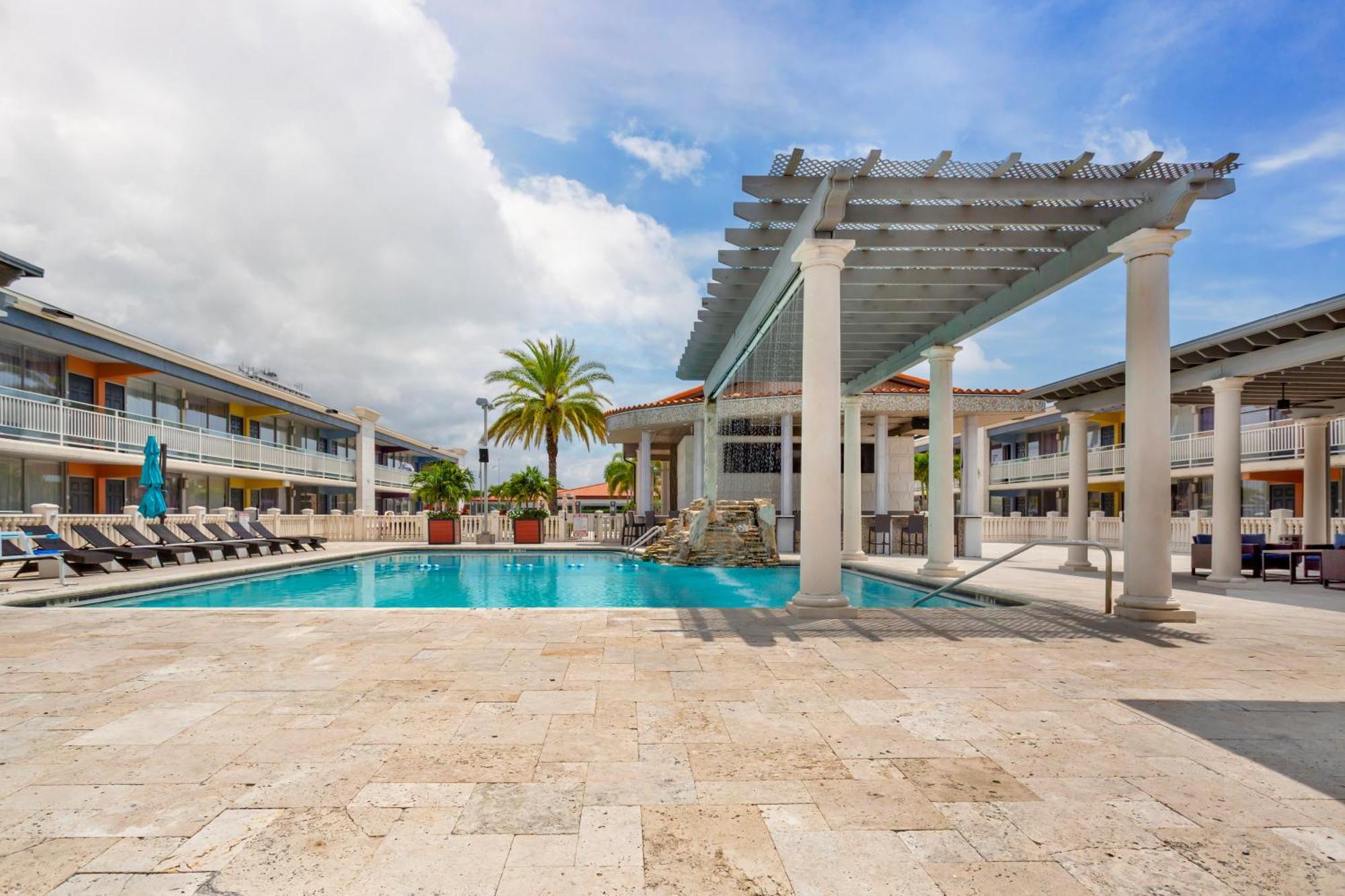 Quality Inn And Conference Center Tampa-Brandon Heartland Εξωτερικό φωτογραφία