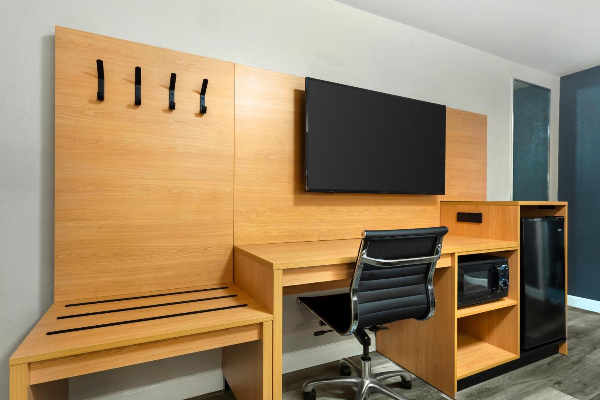 Quality Inn And Conference Center Tampa-Brandon Heartland Εξωτερικό φωτογραφία
